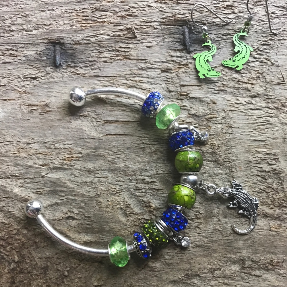 Florida gators bracelet and earrings, gators bracelet, UF gators earrings, gator - Picture 7 of 8
